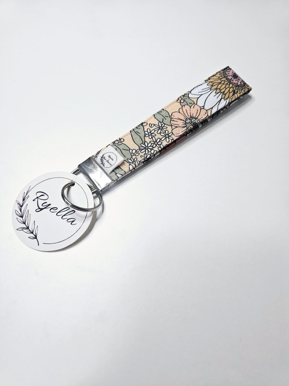 Retro Daisy's Wristlet